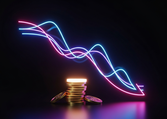 Gold Climbs Back Toward $5,000 as Dollar Weakens