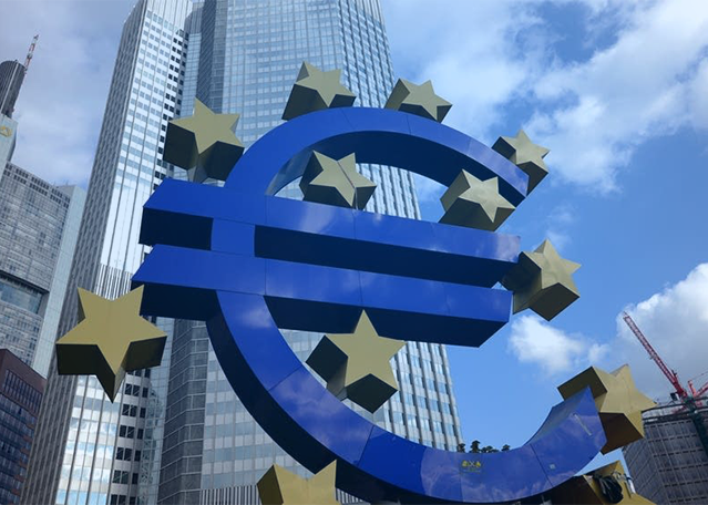 ECB vs BoC: Central Bank Divergence Takes Centre Stage ECB vs BoC: Central Bank Divergence Takes Centre Stage
